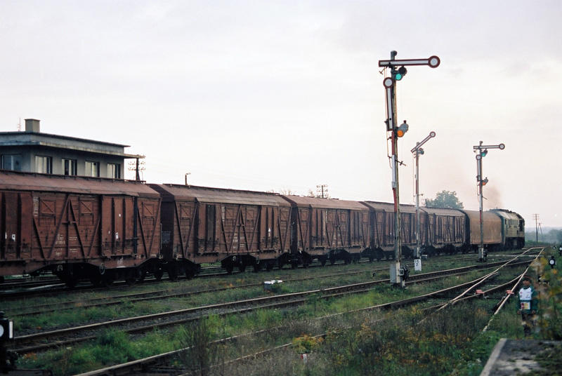 fot. Mateusz Jankowski 
ST44-613 rusza w stronę Szczecinka. Obraz