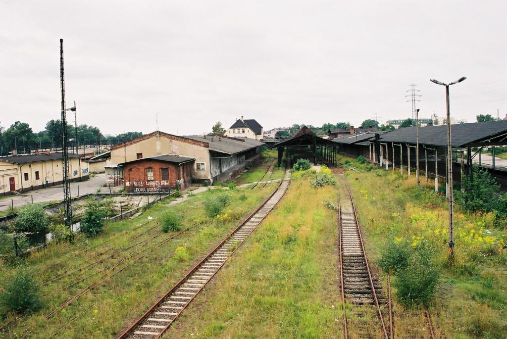 fot. Marek Potocki 
Wrocław Główny, część towarowa. Dawny Hartwig, widok z dawnej kładki dla pieszych. Obraz