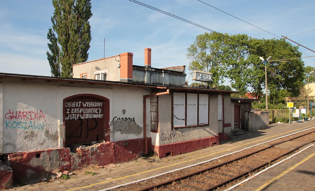 fot. irek 
Mścice - wyłączony z eksploatacji budynek stacji. Obraz