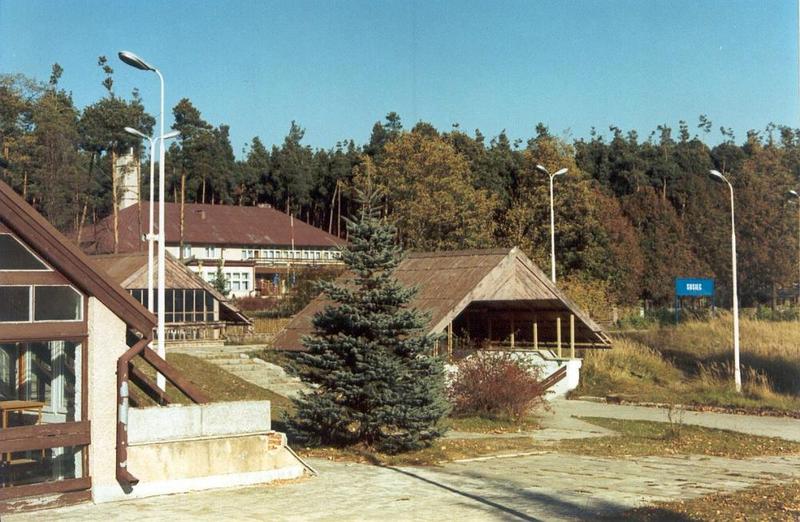 fot. Marek Kosmala 
Wiata nad przejściem pod torami do ośrodka wypoczynkowego (kiedyś PKP). Obraz