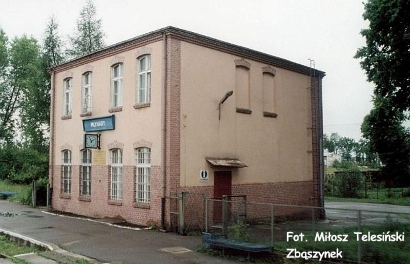 fot. Miłosz Telesiński - Zbąszynek 
Budynek dworca od strony peronów i wjazdu z Braniewa. Obraz