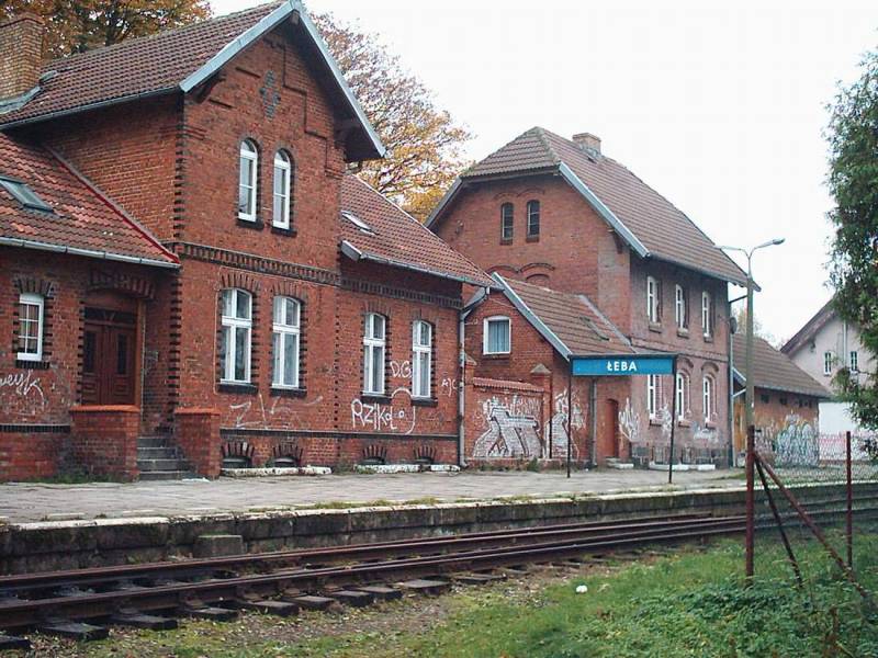 fot. Wojciech Koliński 
Łeba, budynek stacji od zachodniej strony. Obraz