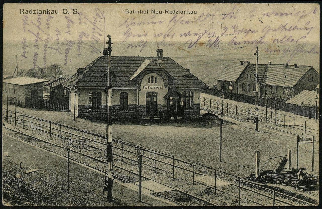 fot. nieznany 
Budynek dworca na przystanku Rojca. Obraz