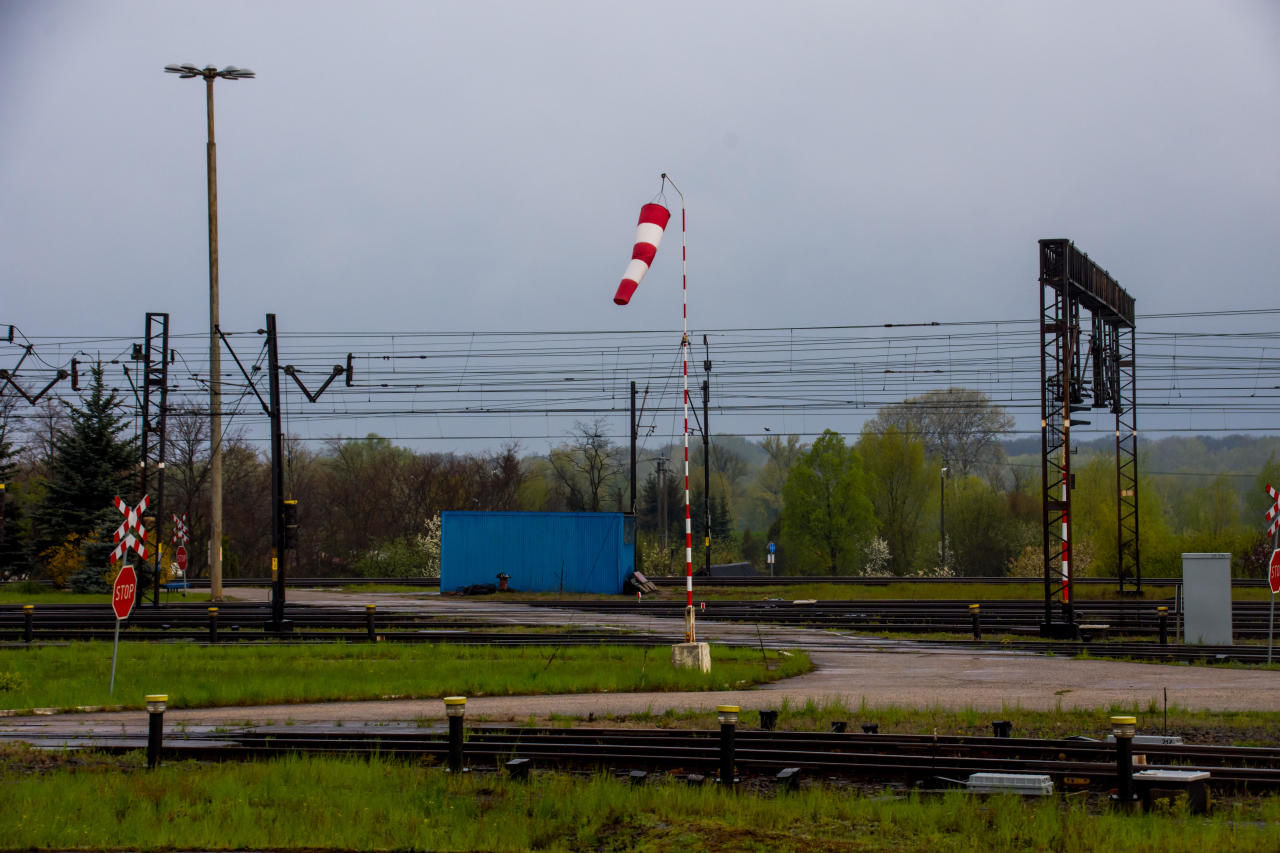 fot. Jonasz Misiaszek-Przybyszewski 
Rękaw wiatrowy na stacji Toruń Towarowy TRB. Obraz