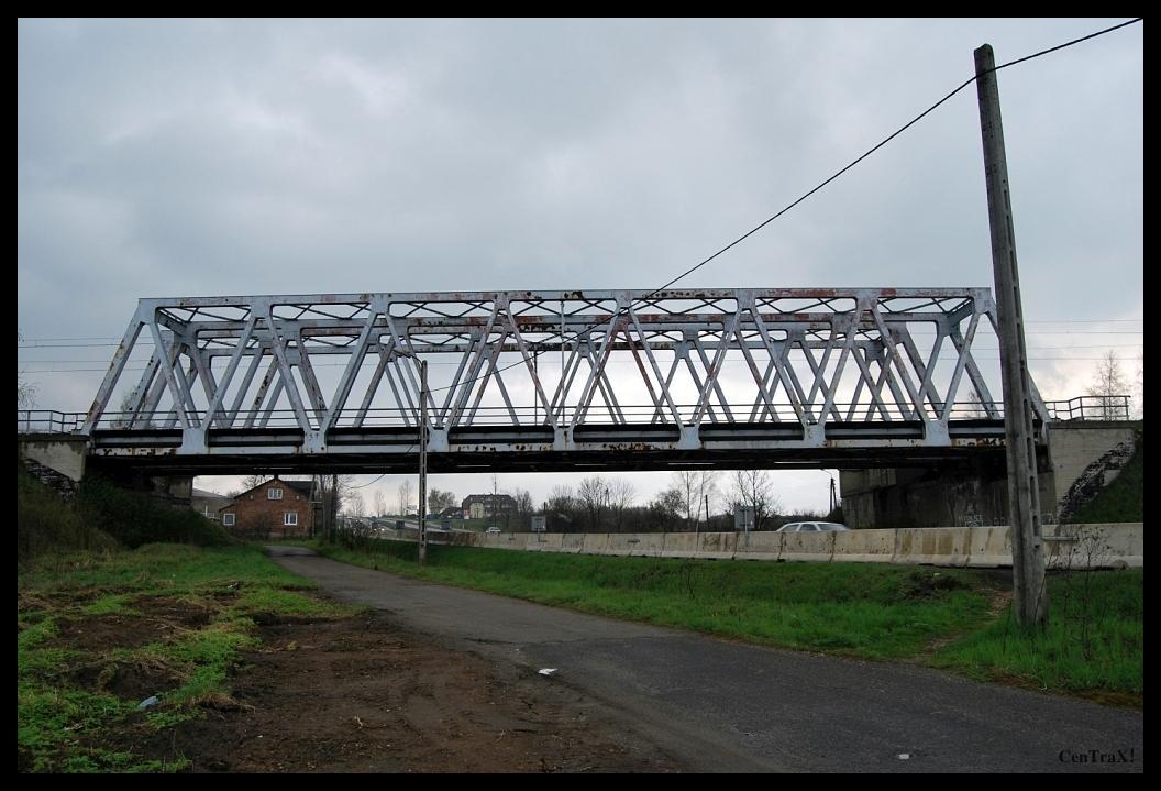 fot. Damian Stupień 
Widok na wiadukt na DK94 (prawa strona) oraz ul.Wrocławską (lewa strona). Obraz