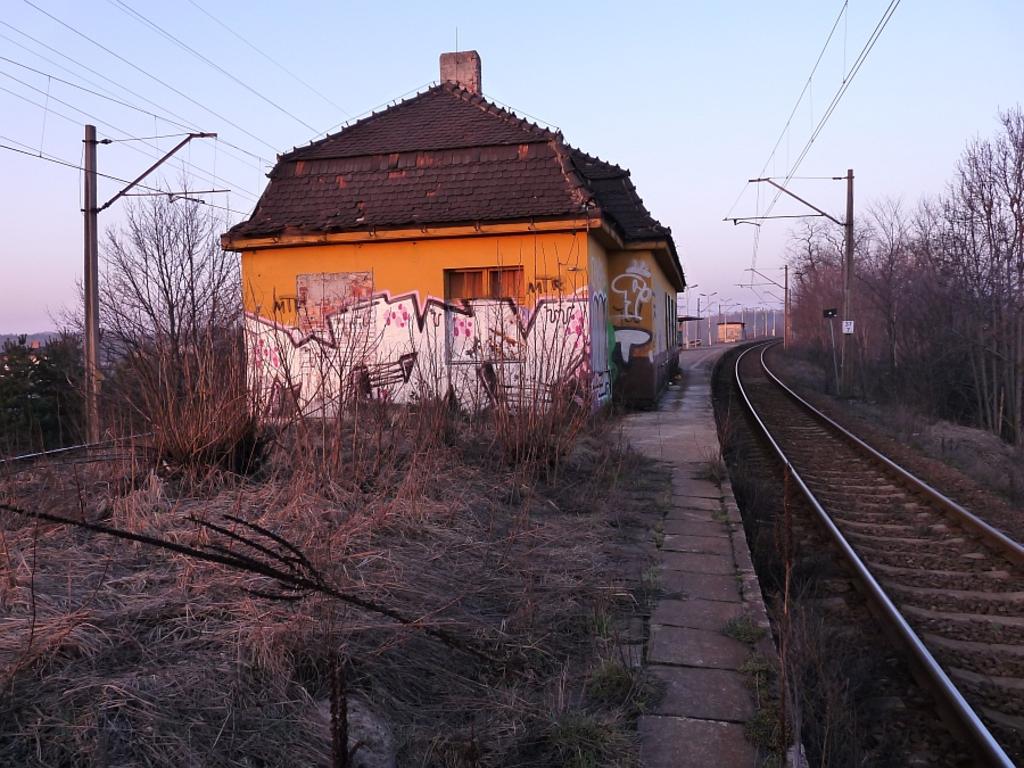 fot. Robert Końpa 
Widok na budynek dworca od strony Rybnika. Obraz