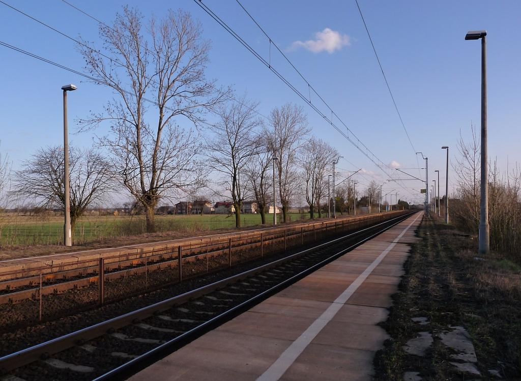fot. Robert Końpa 
Wyremontowana krawędź peronowa w kierunku Katowic. Obraz