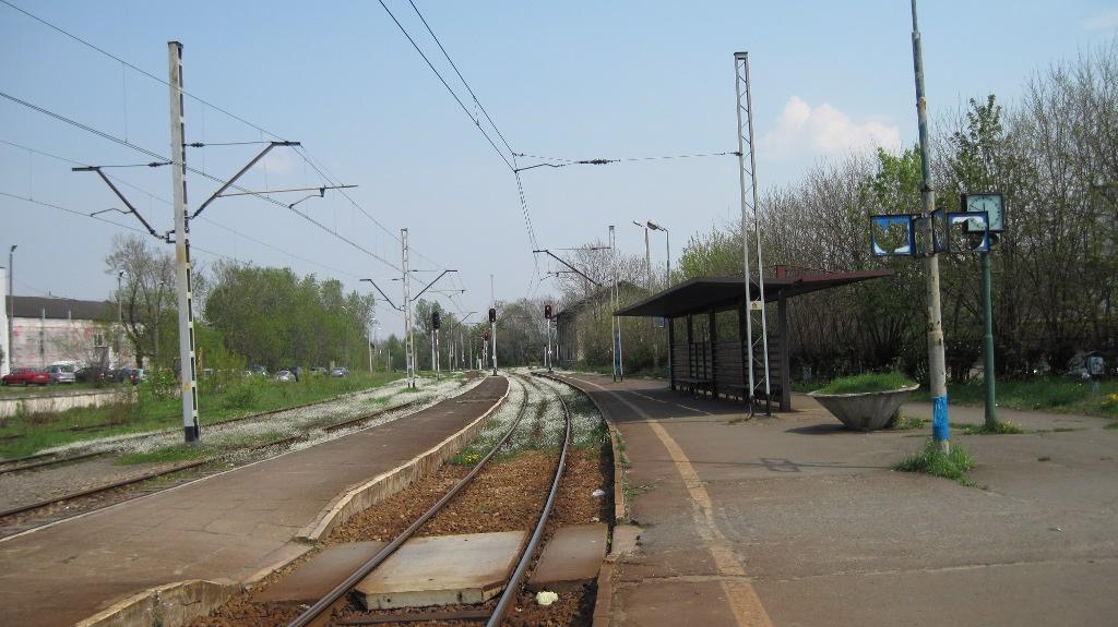 fot. Daniel W. 
Widok na perony w stronę Katowic. Z prawej, poza kadrem dworzec. Obraz