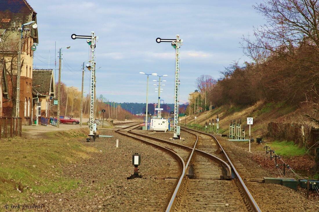 fot. irek 
Stęszew - wjazd na stację od strony Grodziska Wielkopolskiego. Obraz