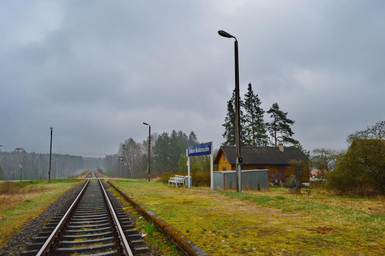 fot. Tomasz 
Sokole Białostockie, widok w kierunku Walił. Po prawej budynek dworca. Obraz