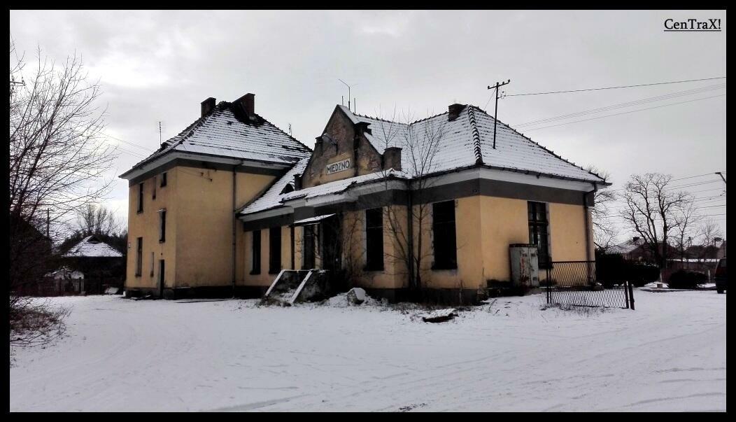 fot. Damian Stupień 
Dworzec od strony placu przydworcowego. Obraz