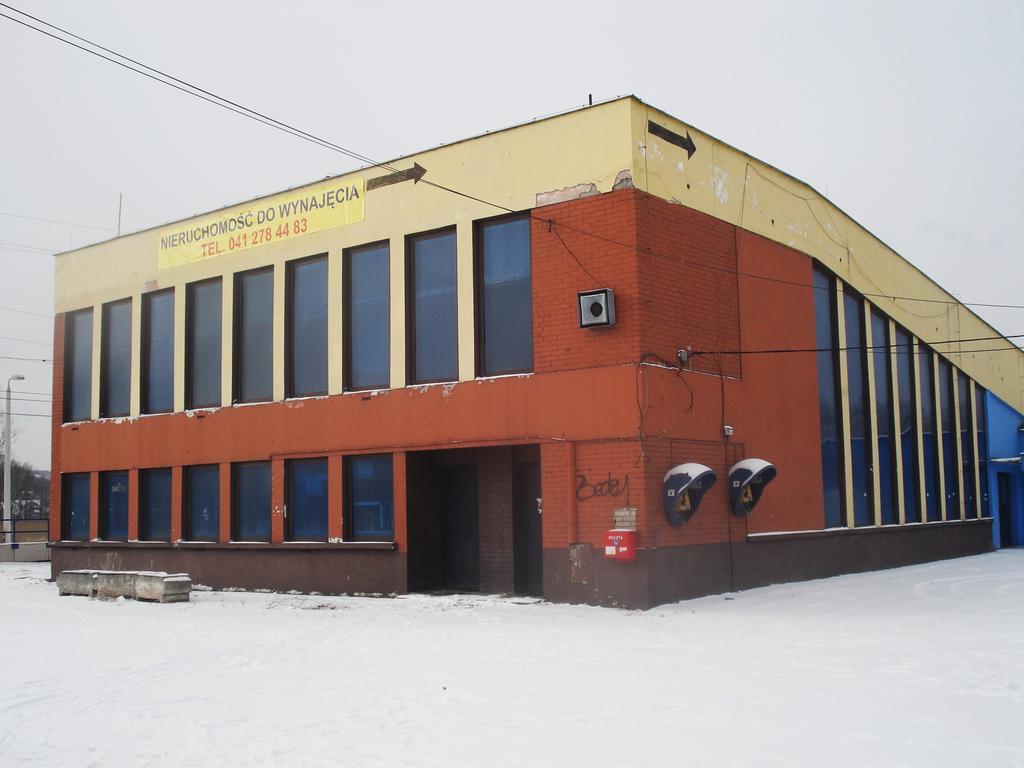 fot. Peter83 
Budynek dworca widziany od strony wschodniej. Obraz