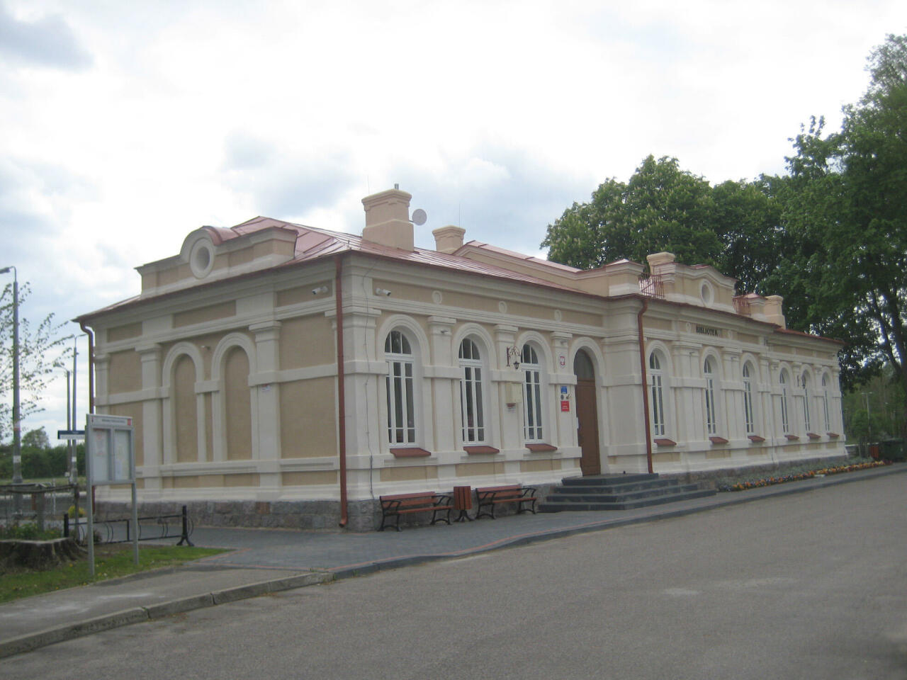 fot. Paweł Ukole 
Budynek dworcowy. Widok od strony północno-wschodniej. Obraz