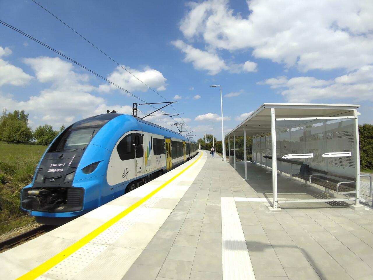 fot. Kamil Czaiński 
Pociąg Kolei Śląskich relacji Cieszyn-Katowice na stacji Kończyce. Obraz