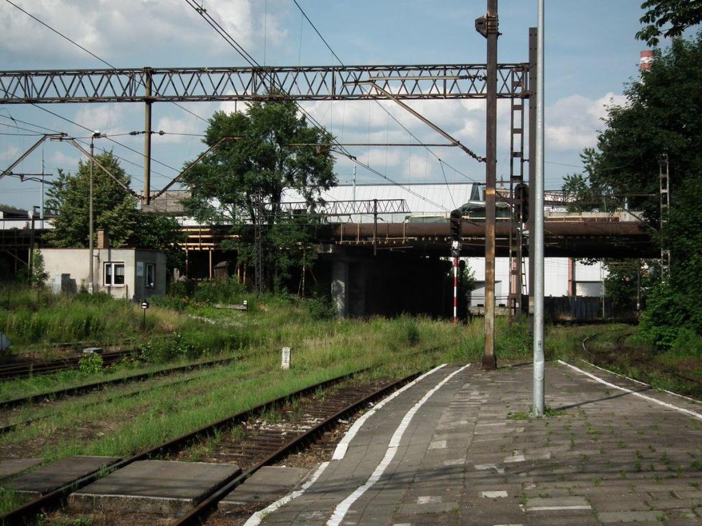 fot. anko 
Wylot na Chorzów Stary/Bytom z nastawnią wykonawczą CM1 i wiadukt w ciągu ul. Katowickiej. Obraz