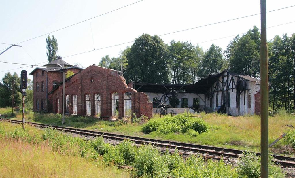 fot. irek 
Trzebież Szczeciński - ruiny lokomotywowni. Obraz